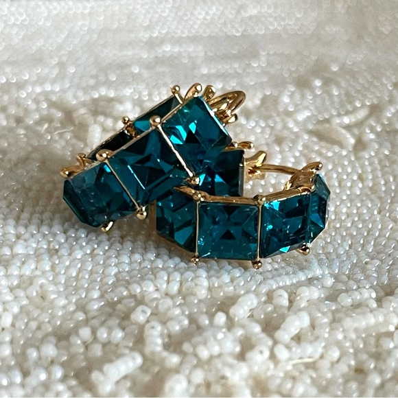 ✨Anthropologie Cecilia Earrings - Picture 2 of 11